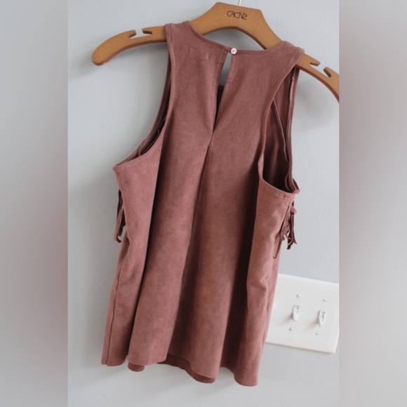 Hollister fringe top - Picture 7 of 7